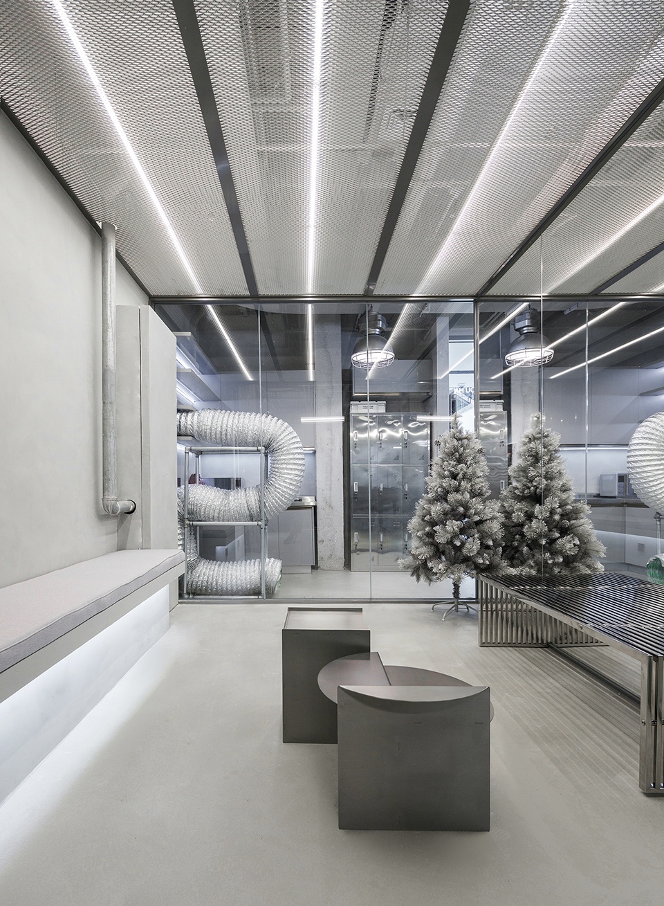 辦公室裝修設(shè)計,粗狂的線條走進工業(yè)之美！(圖4)